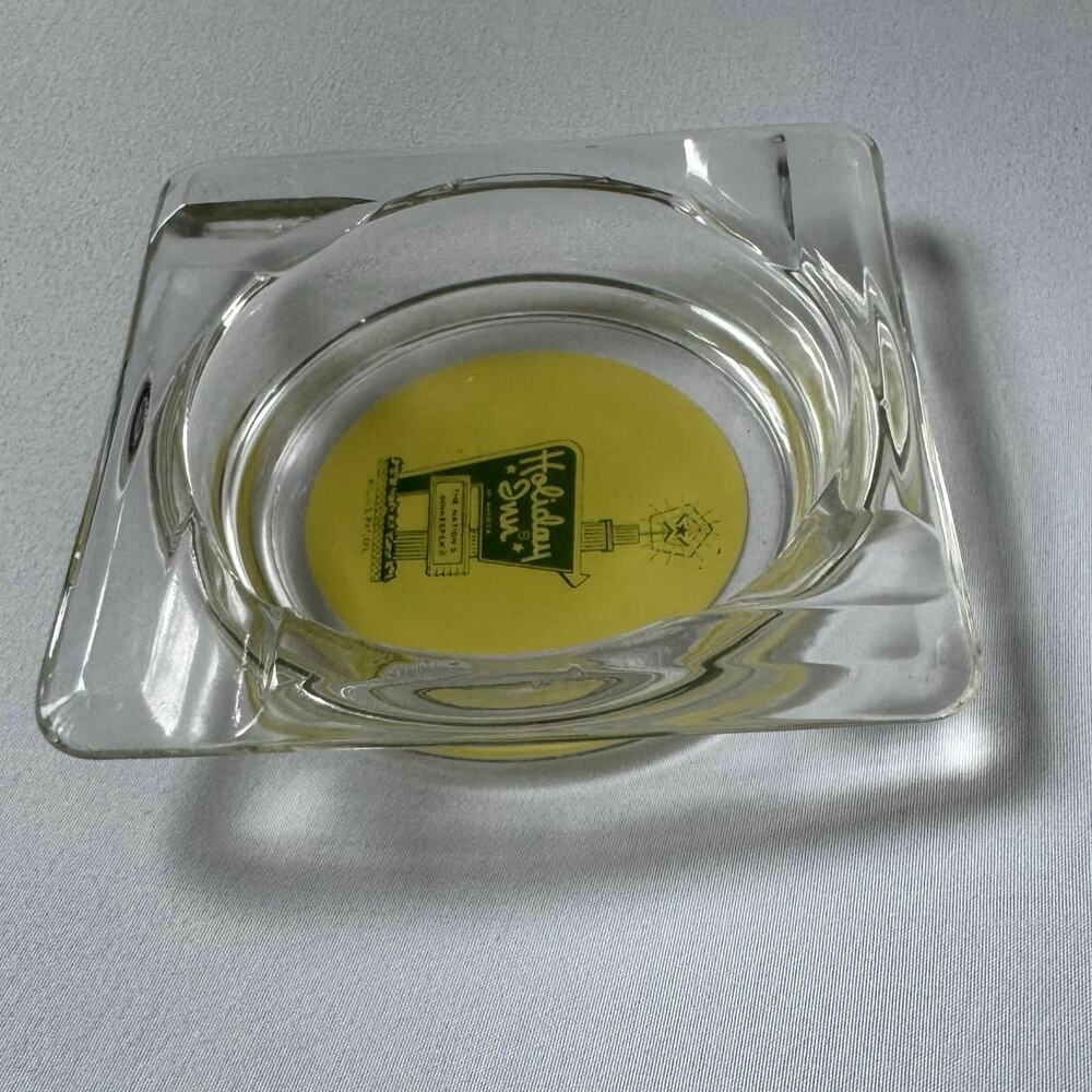 Vintage Holiday Inn Glass Ashtray 4.25” Square Nation’s Innkeeper Collectible - Picture 5 of 6